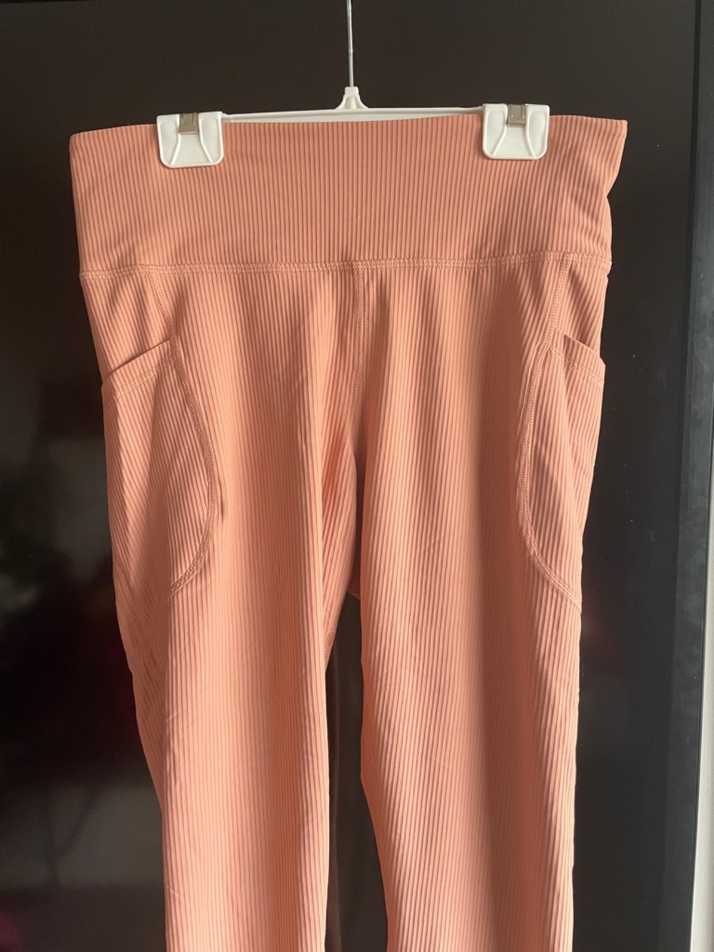 Old Navy Ribbed Leggings in Peach Pink